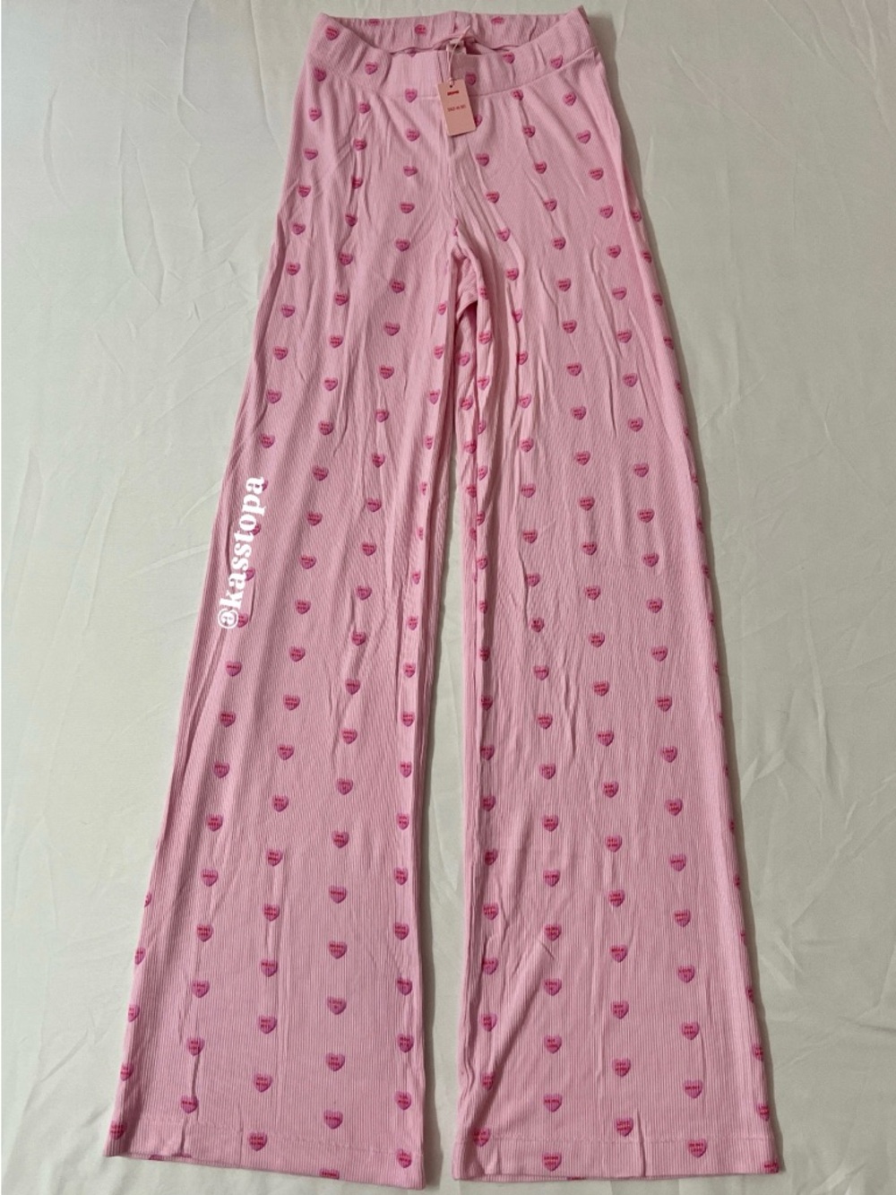SKIMS Soft Lounge Sweetheart Up Top + Straight Leg Pants Pant Set Pink Hearts - Picture 3 of 3